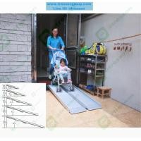 ราคา ทางลาดรถเข็นอลูมิเนียมสําเร็จรูป ขนาด 4 ฟุต กว้าง 70 เซนติเมตร พกพา พับได้ ใช้ได้ถึงความสูงสุด 30 cm Size 120x72x5 cm หนัก 10 kg (433835764)