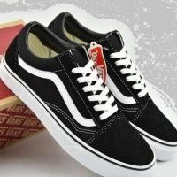 ราคา VANS Old Skool Black ของแท้ รุ่นสุดฮิต รองเท้า แวนส์ โอวสคูล แท้ ได้ทั้งชายและหญิง ส่งฟรี รองเท้าวิ่ง VANS รองเท้าแบนชายรองเท้าลำลอง รองเท้าบุรุษ รองเท้าสตรี รองเท้าผ้าใบ รองเท้าผ้ (805702486)