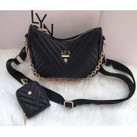 ราคา กระเป๋าสะพาย สะพายข้าง แอลวายเอ็ม Lyn ขนาด 9นิ้ว สูง 7นิ้ว สำหรับคุณผู้หญิง (8681401042)