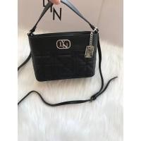 ราคา Lyn กระเป๋าลินน์ outlet ทรงถัง มีสายสะพายข้าง (11392899973)