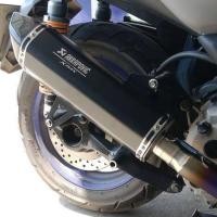ราคา ส่งฟรี ท่อXmax 300 ท่ออาคา AKRAPOVIC ใส่ได้ตั้งแต่ปี 2017 2023 คอท่อไทเทเนี่ยมแท้ คอบอมป์ใหญ่ ปลายท่อคาร์บอน มีจุกลดเสียง งานสวย เสียงเพราะ (18704776392)
