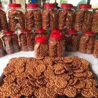 ราคา ถั่วทอดแผ่นโบราณ เม็ดใหญ่ สดใหม่กรอบอร่อยขนม ถั่วแผ่นทอด หอมหวาน มัน อร่อย ขนมทานเล่น ถั่วทอดชาววัง ถั่วทอดกรอบ (15564389700)