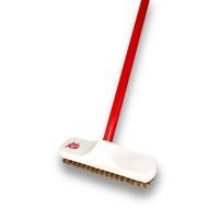 ราคา แปรงขัดพื้นขนทองเหลือง แปรงถูพื้นตรามงกุฎ ด้ามยาว 120 เซนติเมตร คละสี (3444132344)