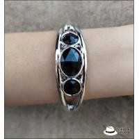 ราคา กำไลข้อมือผู้หญิง กำไลข้อมือคู่นิลหัวใจ กำไรนิลกาฬเหลี่ยมคู่ กำไลเงินนิลสามกษัตริย์ เลสข้อมือแท้ (7409916931)