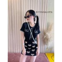 ราคา SpinnyHouse ชุด2ชิ้น ชุดเซ็ต เสื้อแขนสั้นคอกลม ทอลายเส้นคู่แต่งกระดุมหน้า กระโปรงทอลายหัวใจ รากไม้ I101A (9760030617)