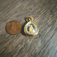 ราคา จี้พระหลวงปู่ทวดล้อมเพชร S11 เหยียบน้ำทะเลจืด จี้พระกรอบทอง จี้พระมงคล จี้พระปลุกเสก (6605472753)