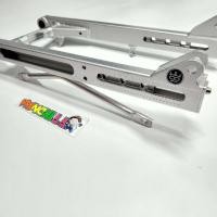 ราคา NEW 18มงกุฏ สวิงอาร์ม ทรงสวิงอาร์มมงกุฏ ทรงเชง อามย่อ WAVE125R WAVE125S WAVE125ไฟเลี้ยวบังลม ย่นแบบสุดๆ เจาะคานกลม เจาะข้างยาว หูโช้คเอียงถอยหลัง (16604180122)