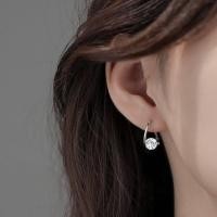 ราคา earika earrings silver twirl gem hoop ต่างหูห่วงเงินแท้จี้เพชรเม็ดใหญ่ เหมาะสำหรับคนแพ้ง่าย (15475848993)