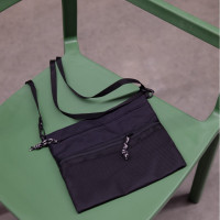 ราคา SACOCHE BAG ทูโทน กระเป๋าสะพายข้างผ้าไนลอนกันน้ำ (14734495658)