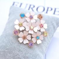 ราคา เข็มกลัดดอกไม้เรซิ่นสีขาวสง่างามหลากสีเข็มกลัดดอกไม้ Rhinestone เครื่องประดับงานแต่งงานสำหรับผู้หญิง (16293126365)