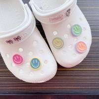ราคา 5ชิ้นสีสันหน้ายิ้ม Croc jibbitz รองเท้าปุ่มเครื่องประดับเสน่ห์ Croc jibbitz button Croc Charm DIY (17008145565)