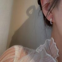 ราคา earika earrings crystal chain hoop ต่างหูห่วงเงินแท้ มีให้เลือก 2 สี เหมาะสำหรับคนแพ้ง่าย (16124903116)