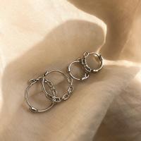 ราคา earika earrings semi chain hoop ต่างหูห่วงเงินแท้ มีให้เลือกสองสี สองขนาด เหมาะสำหรับคนแพ้ง่าย (8547259278)