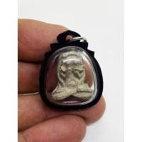 ราคา พระปิดยายันต์ยุ่ง หลวงพ่อทับ วัดทอง พร้อมเลี่ยมกรอบพร้อมใช้ closed eye amulet messy talisman (17254498415)