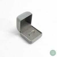 ราคา กล่องกำมะหยี่ใส่แหวน หรือ ต่างหู กล่องกำมะหยี่สีเทา กล่องใส่แหวนราคาส่ง กล่องแหวนสี่เหลี่ยม เพิ่มมูลค่าสินค้า เก็บดูแลเครื่องประดับ มอบให้ในวันสำคัญ สินค้าพร้อมส่ง (18594021686)