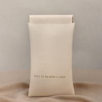 ราคา เคสแว่นตา ซองใส่แว่นกันกระแทกป้องกันแว่นเป็นรอย คุณภาพดีเกรด กระเป๋าบีบใส่แว่นตา หนัง PUหนา ไม่บาง เปิด ปิด แบบดูดอัตโนมัติ จัดส่งไว (19265878420)