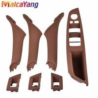 ราคา 7ชิ้นคาร์บอนไฟเบอร์สีดำ สีเบจ RHD ภายในรถมือจับประตูแผงประตูด้านในดึงตัดปกสำหรับ Bmw 5 Serie F10 F11 520 525 customized (17594928388)