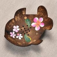 ราคา Coconut shell soap dish design ที่วางสบู่กะลาพระพร้าวเพ้นท์ลายดอกไม้ สบู่กะลามะพร้าว ที่วางสบู่ กะลามะพร้าว จานวางสบู่ก้อน วางสบู่ (4977852925)