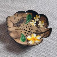 ราคา Coconut shell soap dish design ที่วางสบู่กะลาพระพร้าวเพ้นท์ลายดอกไม้ สบู่กะลามะพร้าว ที่วางสบู่ กะลามะพร้าว จานวางสบู่ก้อน วางสบู่ (4977852924)