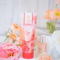 ราคา Madelyn 2In1 Body Gel Lotion โลชั่นน้ำหอม 220 มล 1 หลอด (18332279908)