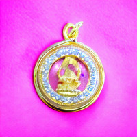 ราคา จี้พระพิฆเนศ สีพระประวันเกิด พระประจำวัน สีประจำวันเกิด ทรงกลมกรอบสีประจำวัน พระพิฆเนศ คเนศ พระคู่บ้าน ชุบทองไมครอน (19410827267)