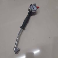 ราคา ก้านเติมลมยางรถยนต์ รถบรรทุก หัวเติมลม แบบยาว เกจ์วัดลม ขันศร พร้อม หางคอปเปอร์ แบบ 3 in 1 ขันศรเติมลม ขันศรเติมลมแบบมีเกจวัด (11331105152)