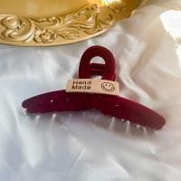 ราคา กิ๊บติดผม กิ๊บติดผมขนาดใหญ่ กิ๊บติดผมเกาหลี กิ๊บหนีบผม คลิปหนีบผมอะคริลิค สไตล์เกาหลี สีแดง สีดำ (19562361722)