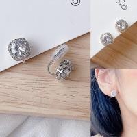 ราคา ต่างหูหนีบ เพชร cz แบบติดหู แป้นขดลวด ใส่สบาย (19138889070)