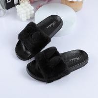 ราคา PiShops จัดส่งไวรองเท้าแตะแฟชั่นขนปุยแต่งหูกระต่าย รองเท้าแตะแบบสวมมีหูกระต่ายน่ารัก รองเท้าแตะผญพื้นหนาน้ำหนักเบาสวมใส่สบาย (17862162554)