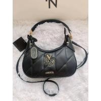 ราคา พร้อมส่งกระเป๋าทรง HOBO LYN AMOUR คอลเลคชั่นใหม่ล่าสุด พร้อมหูจับเเเละสายสะพาย (20193430883)