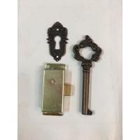 ราคา กุญแจโบราณ 30 มม กุญแจล็อคตู้ ล็อคลิ้นชัก กุญแจลิ้นชักโบราณ ปุ่มจับ มือจับ มือดึง เฟอร์นิเจอร์ สีทองเหลือง รมดำ (8861445792)