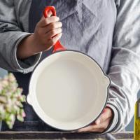 ราคา Enameled Cast Iron Skillet Red White Cast Iron Enameled Skillet White Cast Iron Pan Enamel Frying Pan BBQ Safe Pans Stovetop Induction Safe Red Nonstick Cast Iron Skillet (18174910534)