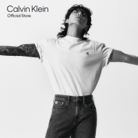 ราคา CALVIN KLEIN เสื้อยืดผู้ชาย ทรง Relaxed รุ่น 40HM229 YAA สีขาว (19364652206)