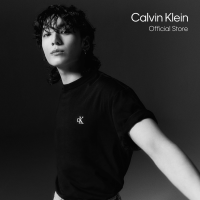 ราคา CALVIN KLEIN เสื้อยืดผู้ชาย ทรง Relaxed รุ่น 40HM229 BAE สีดำ (19364513897)
