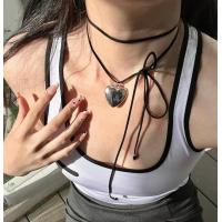 ราคา พร้อมส่ง silver heart choker สร้อยคอy2k โชคเกอร์ สร้อยคอเชือกหนังกำมะหยี่ จี้หัวใจเงิน (20080053874)