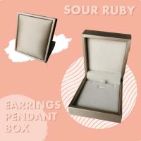 ราคา พร้อมส่ง กล่องต่างหู จี้ สร้อยคอ Premium กล่องหนัง บุด้วยกำมะหยี่ (17369663088)