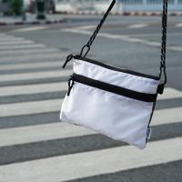 ราคา Mahanakhon Sacoche Bag Black White กระเป๋าสะพายข้าง ไลฟ์สไตล์ สตรีทแฟชั่น มหานคร ทูโทน สีขาวดำ (2047448389)