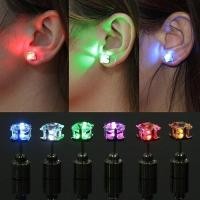 ราคา 1คู่หลอดไฟแฟลช LED ต่างหูคริสต์มาสของขวัญฮาโลวีนสแควร์ Night Bling ต่างหูแฟชั่นอุปกรณ์เสริม (9113480553)
