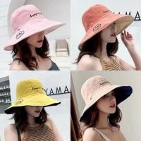 ราคา หมวกBucket Smile หมวกบั กเก็ต ยิ้ม หมวกยิ้ม หมวกชาวประมง ใส่ได้ 2 ด้าน ถ่ายจากสินค้าจริง พร้อมส่งทุกวัน (1536352128)
