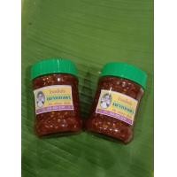 ราคา น้ำพริกเผาสูตรโบราณ ร้านเย็นใจวัดพิกุลทอง สิงห์บุรี รสชาดจัดจ้าน ไม่หวานนำ หอมเครื่องสมุนไพร อร่อยตัองบอกต่อ ขนาด 400 กรัม มีหน้าร้าน พร้อมส่ง (12489790849)