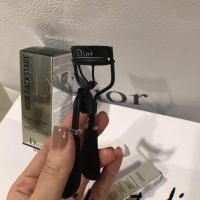 ราคา ที่ดัดขนตา Dior พร้อมกล่อง (20339625444)