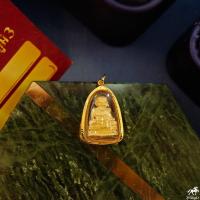 ราคา จี้พระหลวงปู่ทวดกลาง ทรงครอบแก้ว รูปหล่อ เนื้อทอง วัดช้างไห้ เลี่ยมกรอบทอง 90 มีใบรับประกัน พระเลี่ยมทอง 511 0715 (7689756852)