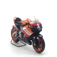 ราคา HONDA Moto GP RCV No 1รถจักรยานยนต์แข่ง Yamaha46โมเดลรถและรถของเล่น (11296348364)