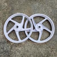 ราคา ล้อแม็ก ซุปเปอร์คัพ หน้าดั้มหลังดั้ม 5ก้าน สีขาวล้วน ใส่รถเวฟรุ่นดั้มได้ (20550043264)