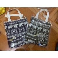 ราคา กระเป๋าผ้าแคนวาสผ้าดิบลายช้าง elephant คละสี มีแถมลูกทุกใบ (20508082210)