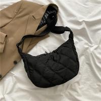 ราคา กระเป๋าใบเล็กฮิตสุดๆกระเป๋าทรงเกี๊ยวแฟชั่นยอดนิยมแมทช์ลุคง่ายแบบใหม่2022กระเป๋าคาดอก INS กระเป๋าลายข้าวหลามตัดสำหรับผู้หญิงกระเป๋าสะพายข้างนิชแบรนด์ (12665219601)