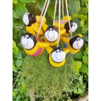 ราคา ตุ๊กตาเคราฤาษี ผึ้ง นกฮูก ไก่ แกะ แพะ คละสี จำนวน 1 ชิ้น พร้อมเชือก ไม่มีต้นไม้ (8965329021)