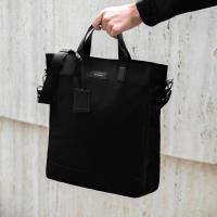 ราคา Archive Hoxton Nylon Tote Black Black กระเป๋า Tote Bag สะพายข้างผ้าไนลอนกันน้ำป้ายหนังวัวแท้ (16070255544)