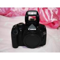 ราคา Canon EOS 550D ใช้หน่วยประมวลผลภาพใหม่ DIGIC 4 processor มีช่วงความไวแสงกว้าง ISO 12800 ถและถ่ายวิดีโอคุณภาพสูงระดับ Full HD จอมอนิเตอร์ LCD ใหม่แบบ Clear View LCD (1385420339)