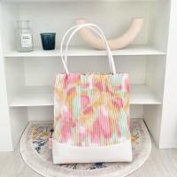 ราคา Charin brand กระเป๋าผ้าพลีท ลาย Art (19242231258)